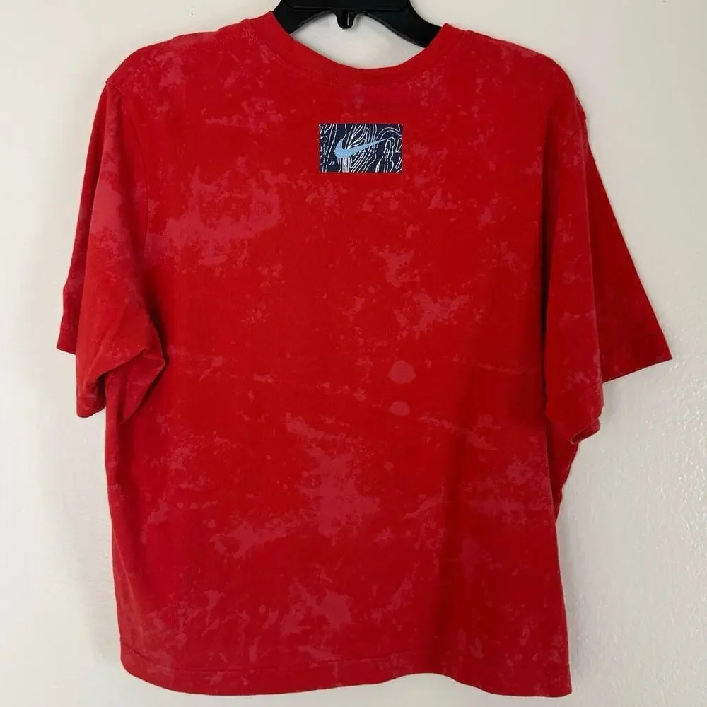 Nike Red Cropped T-Shirt - Size M - Great Condition!